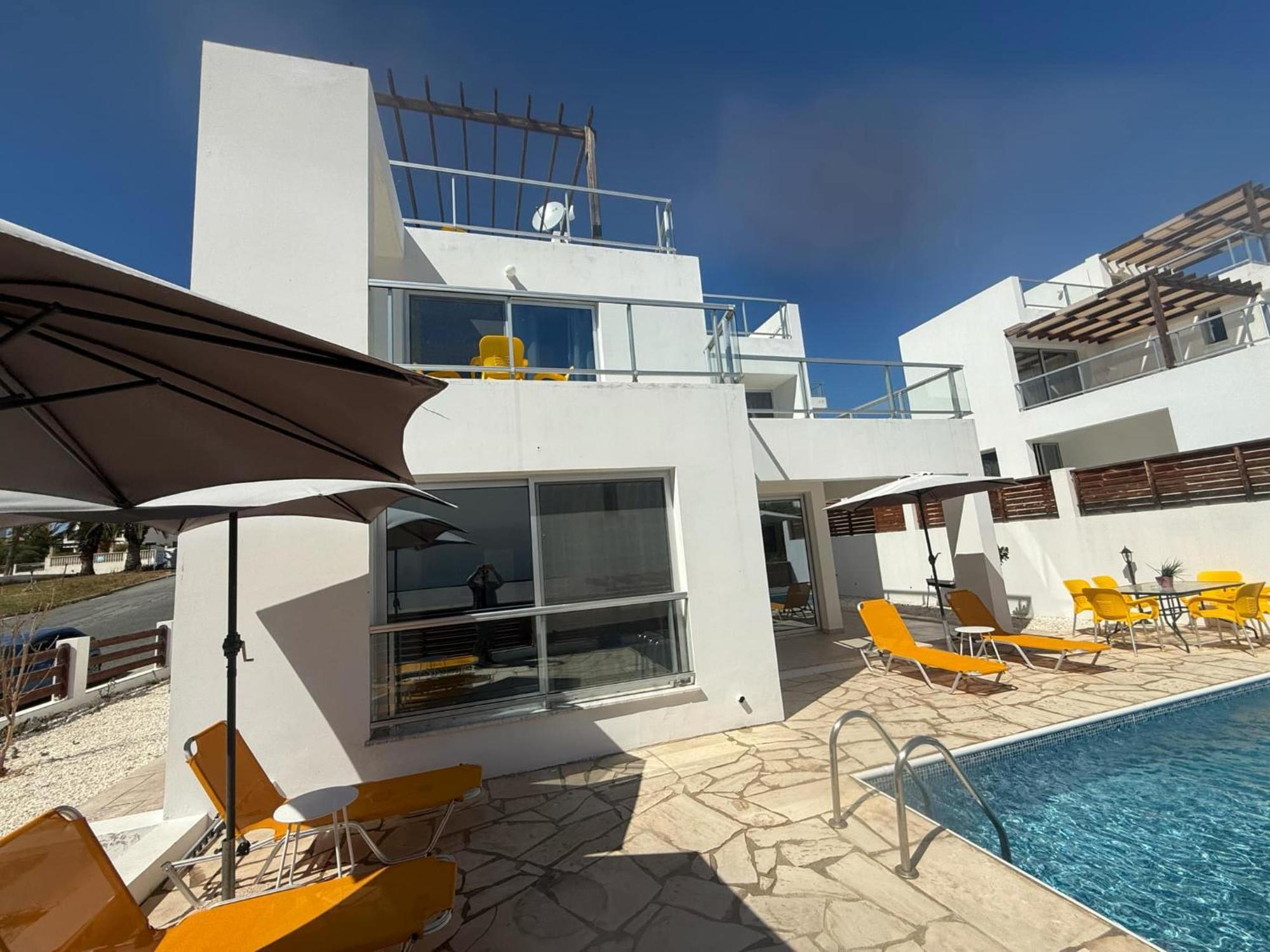 Villa Mulberry Retreat 0,5Km From Everything Coral Bay Extérieur photo